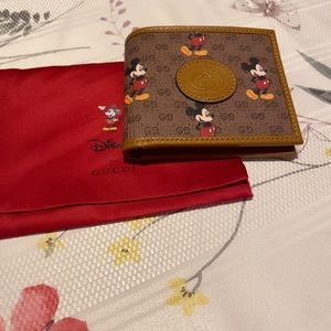 Gucci disney wallet